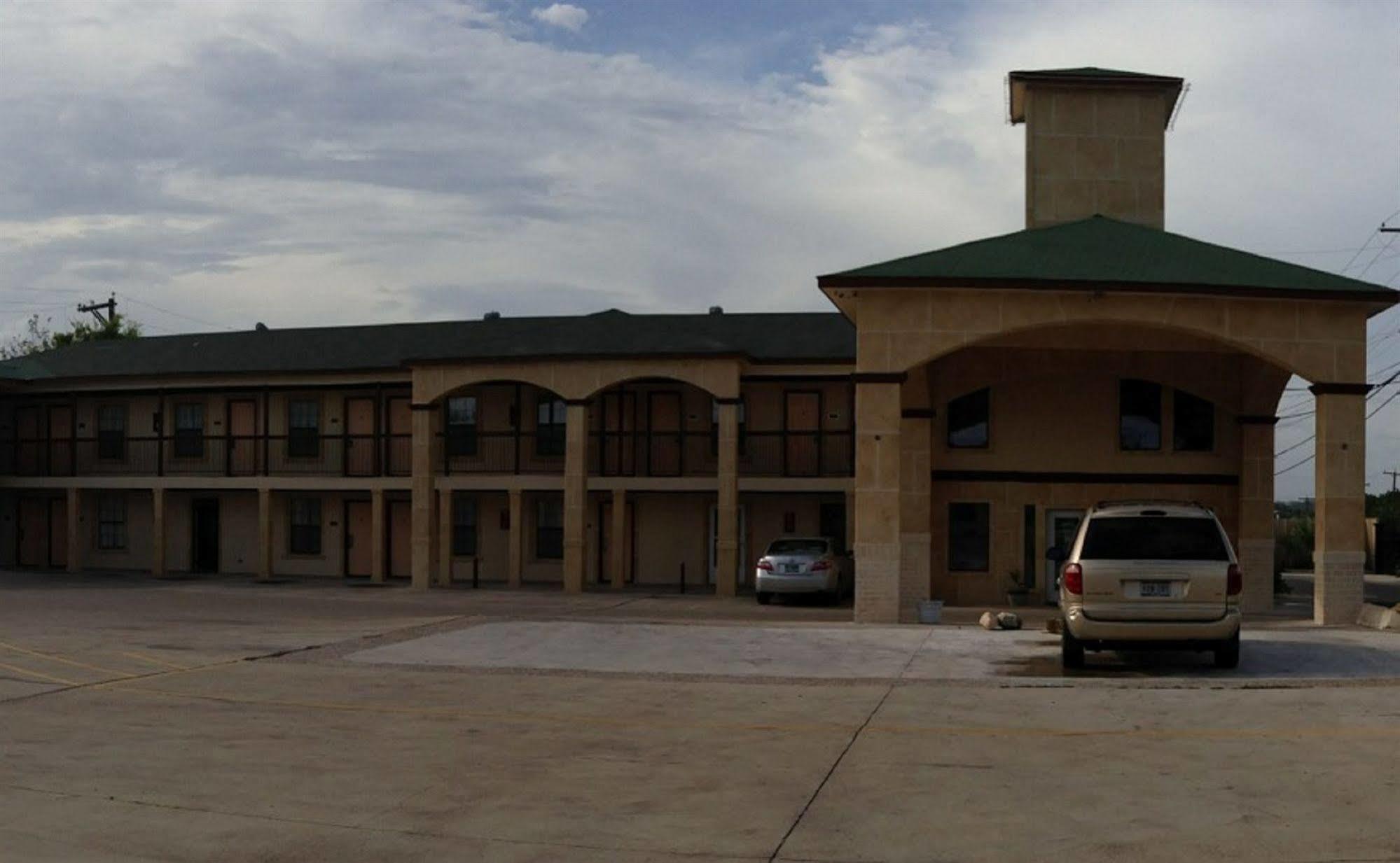 Pinn Road Inn And Suites Lackland Afb And Seaworld San Antonio Bagian luar foto